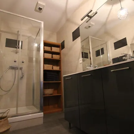 Center - Bright And Large Remparts * コルマール