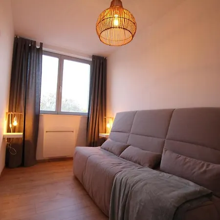 Apartment Center - Bright And Large Remparts